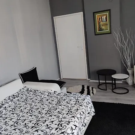 Lux B Apartment